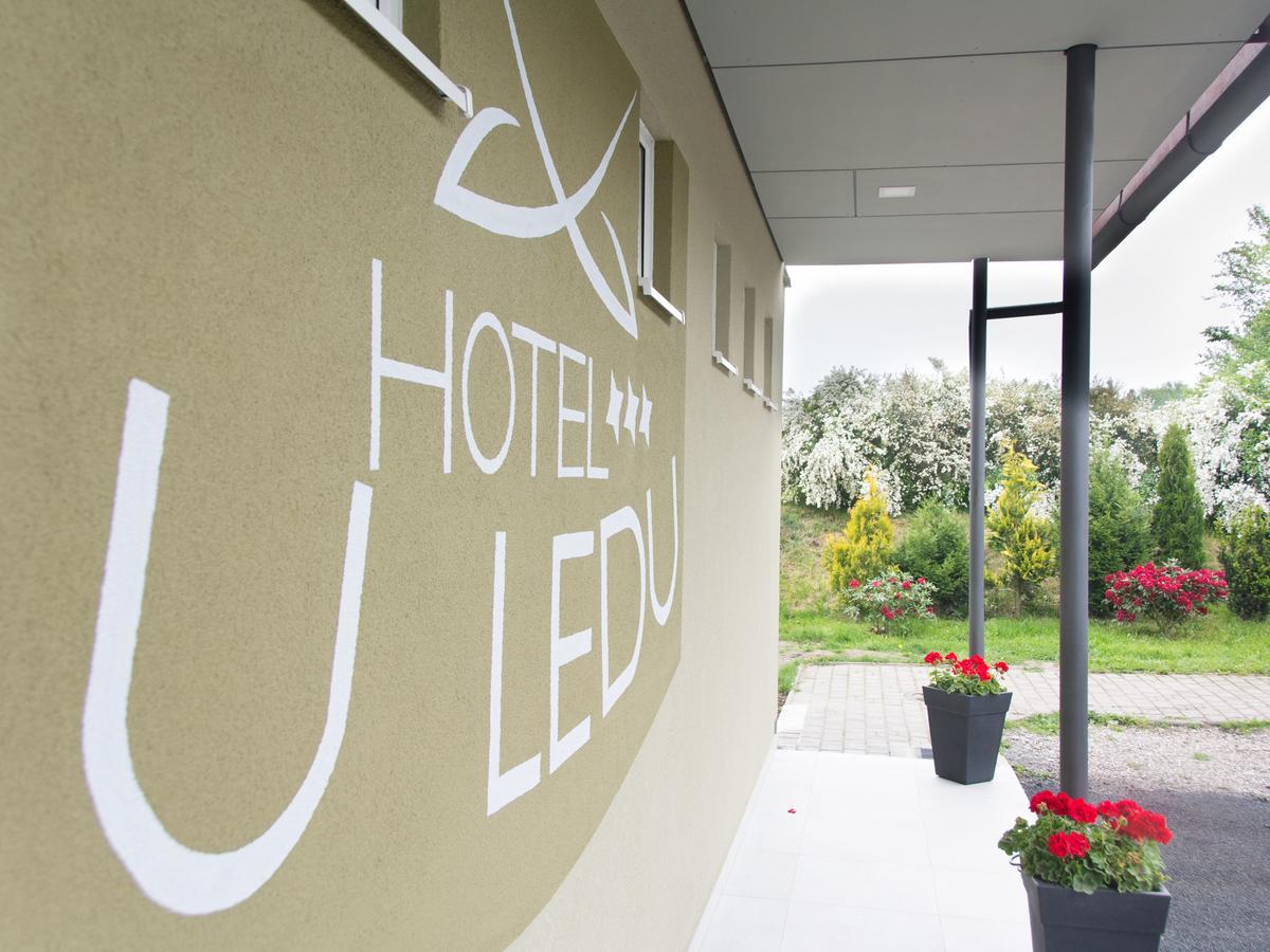 Hotel U Ledu Velké Popovice Exterior foto